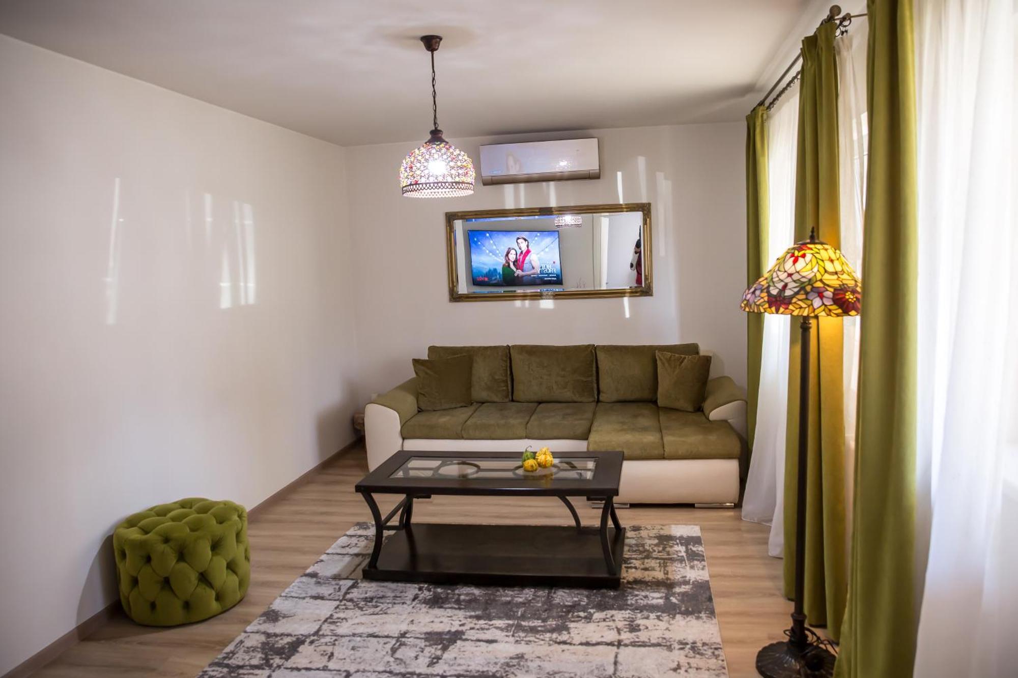 Jsn House - Private Parking & Premium Services บูคาเรสต์ ภายนอก รูปภาพ