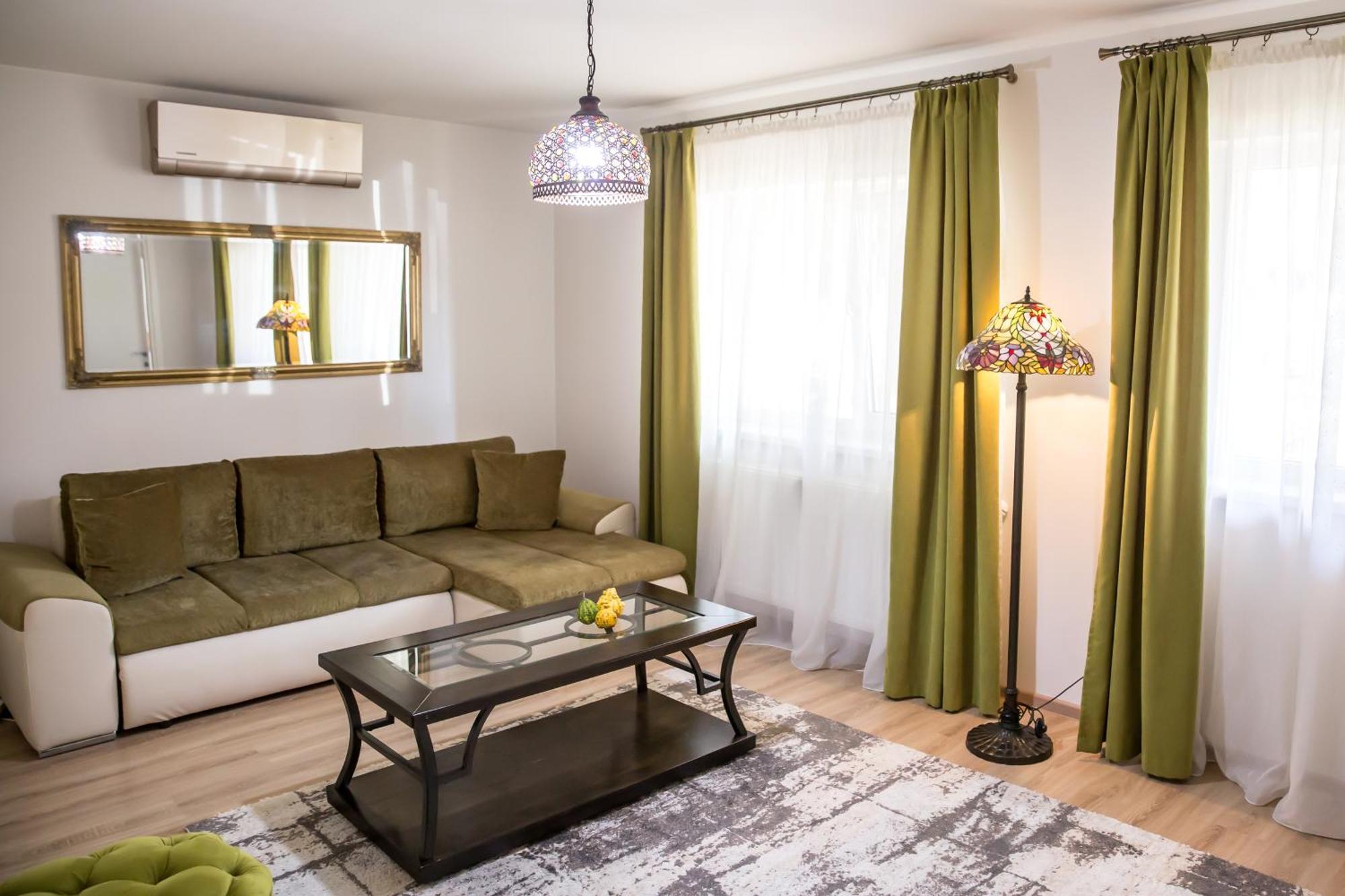 Jsn House - Private Parking & Premium Services บูคาเรสต์ ภายนอก รูปภาพ