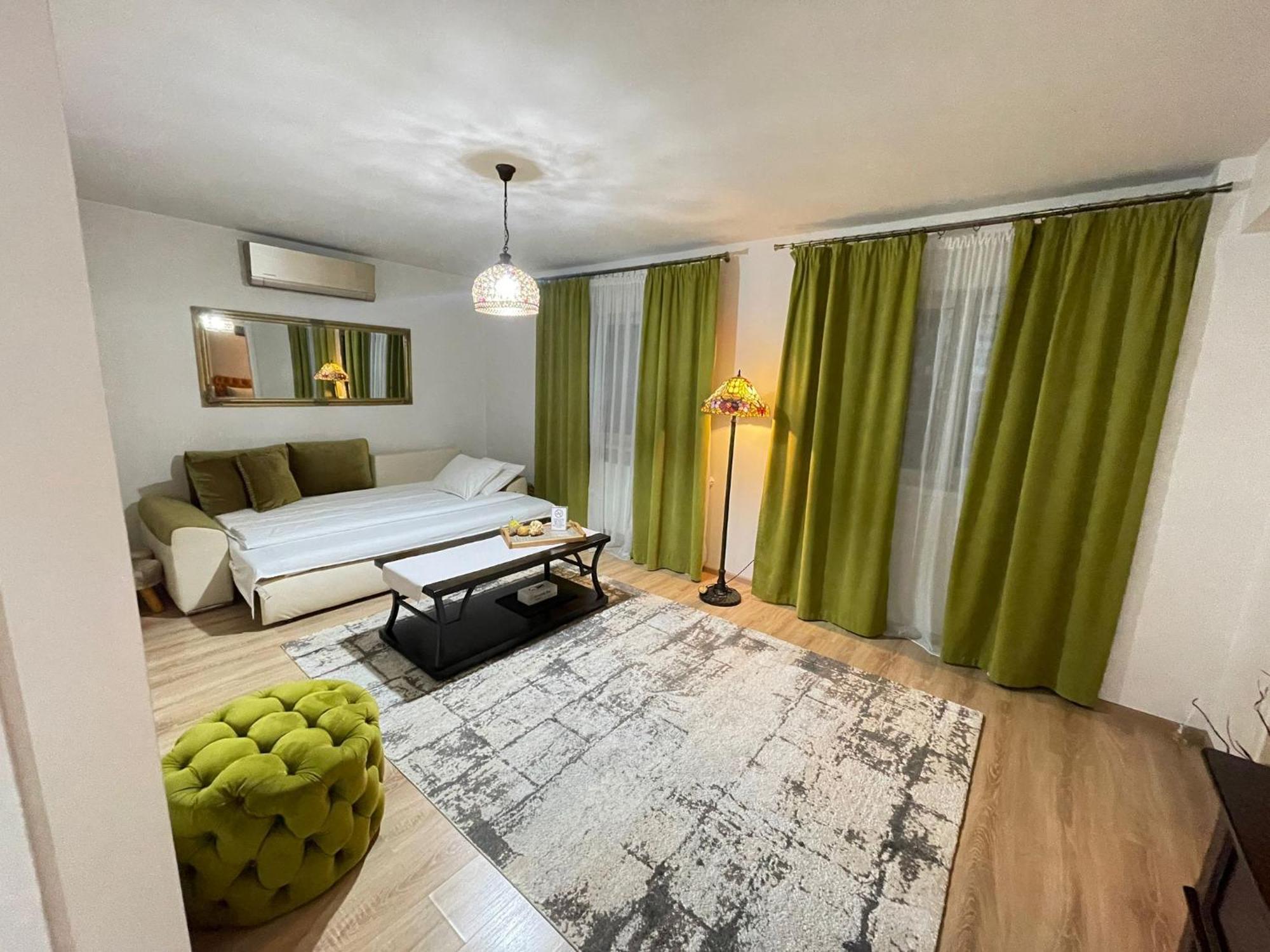 Jsn House - Private Parking & Premium Services บูคาเรสต์ ภายนอก รูปภาพ